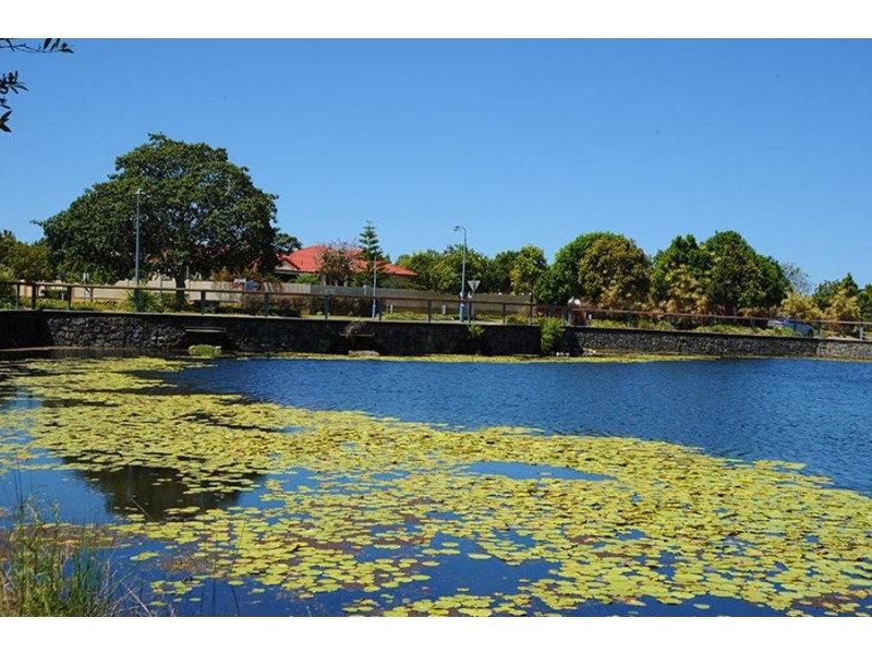 18 Rosslare Street, Caloundra West QLD 4551