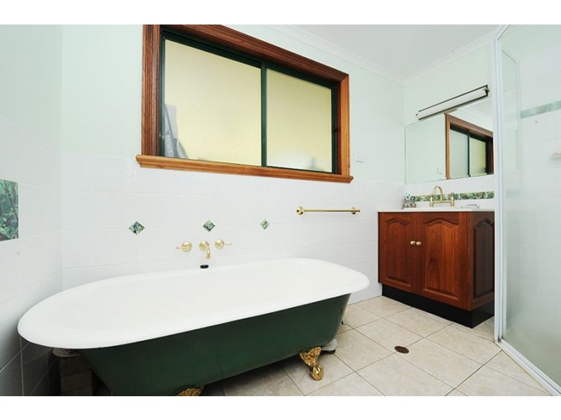 30 Bray Road, Mooloolah Valley QLD 4553