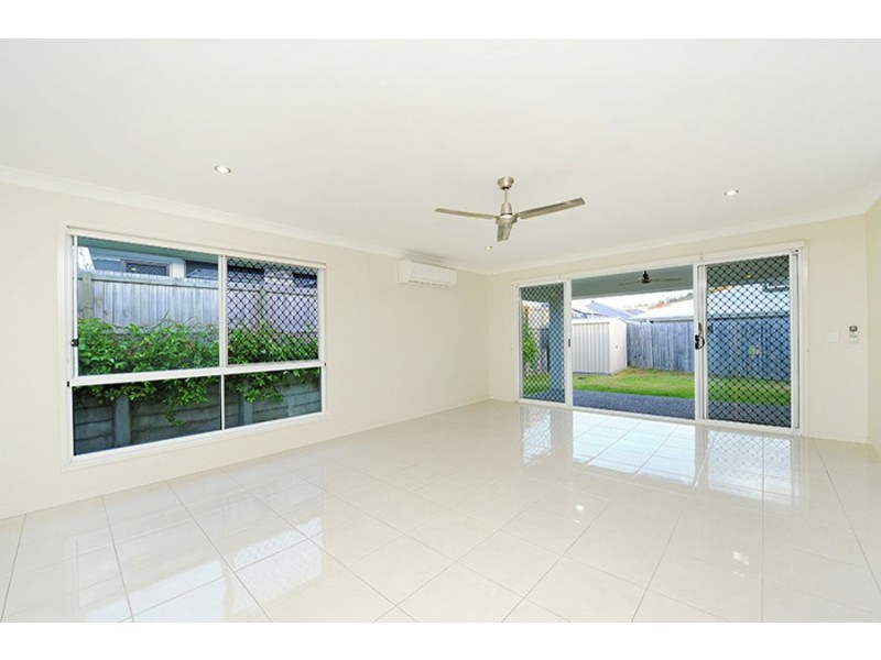 29 Forest View Way, Little Mountain QLD 4551