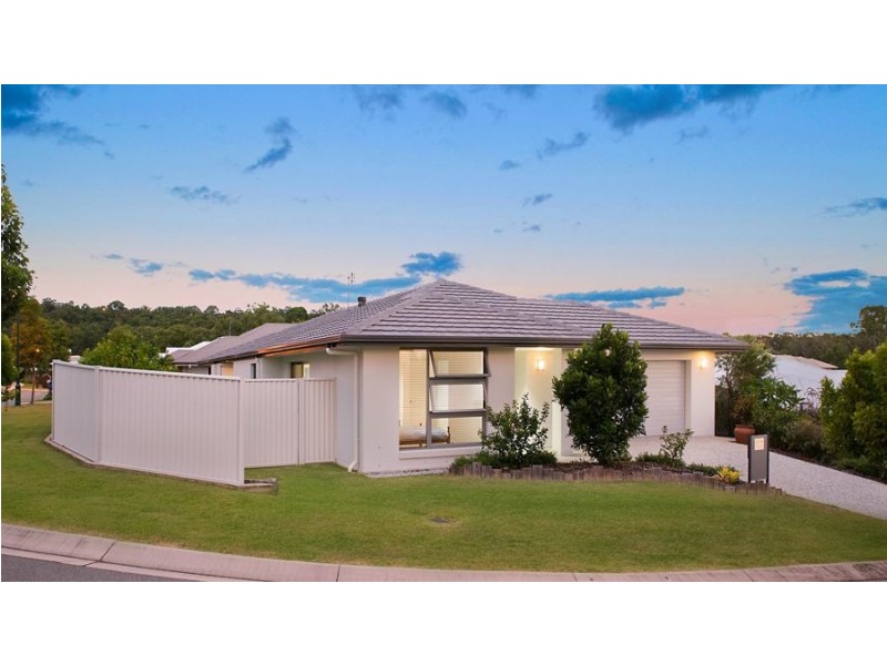 8 Riverstone Crescent, Little Mountain QLD 4551
