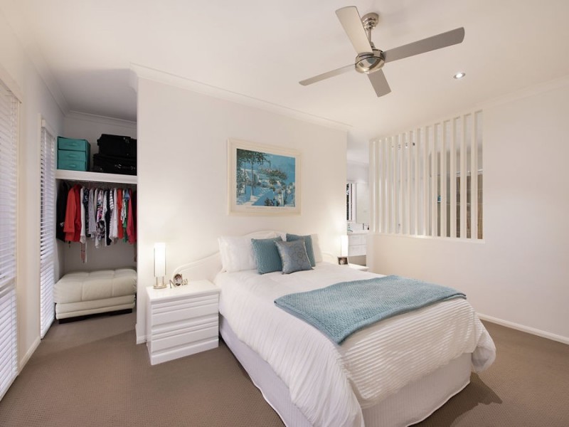 8 Riverstone Crescent, Little Mountain QLD 4551