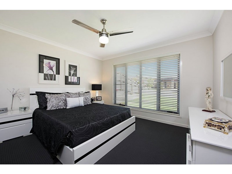 28 Sandstone Way, Little Mountain QLD 4551