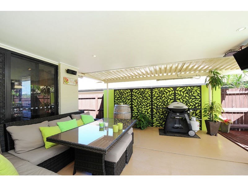 22 Discovery St, Little Mountain QLD 4551