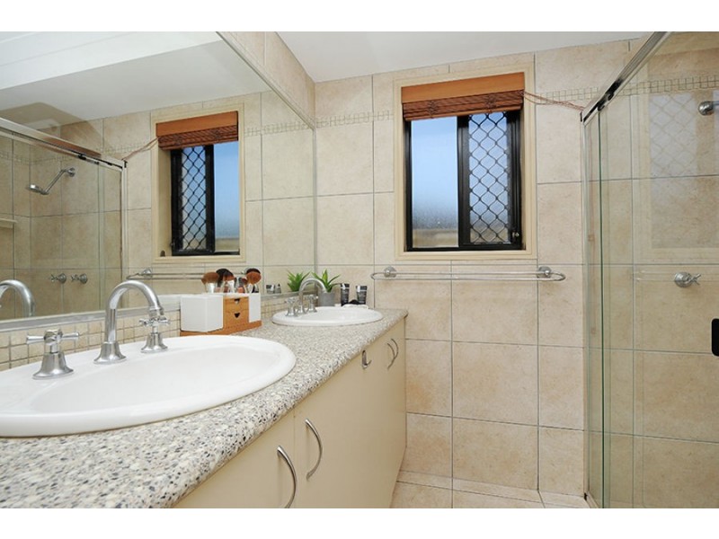 22 Discovery St, Little Mountain QLD 4551