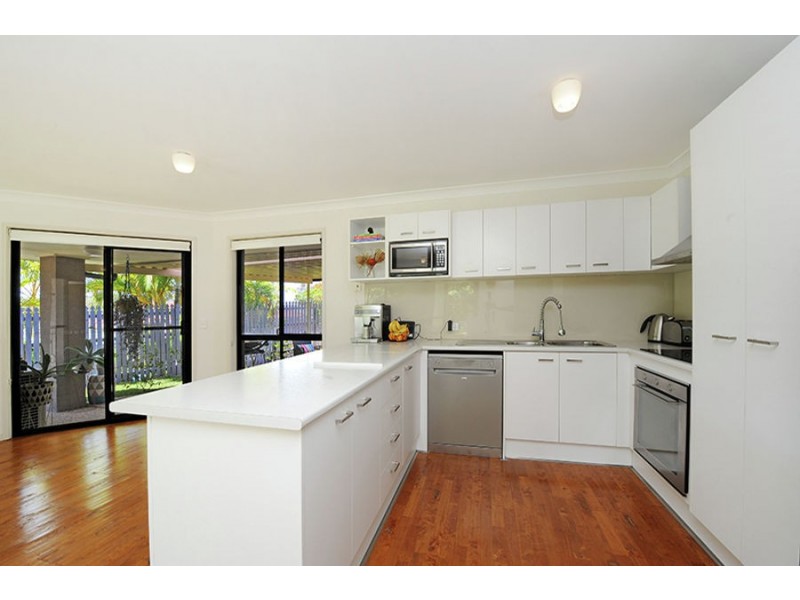 14 Mark Road West, Little Mountain QLD 4551