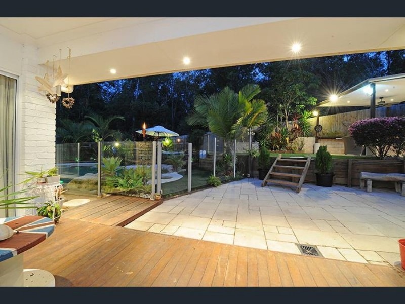 9 Wattlefield Rd, Little Mountain QLD 4551