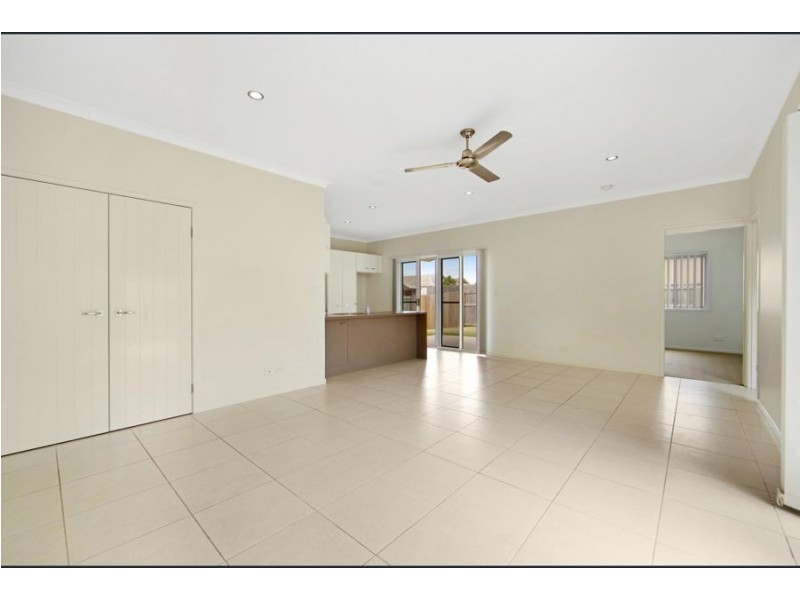 33 Northcote Crescent, Caloundra West QLD 4551