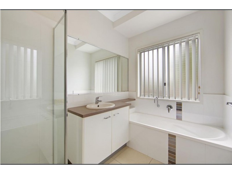 33 Northcote Crescent, Caloundra West QLD 4551