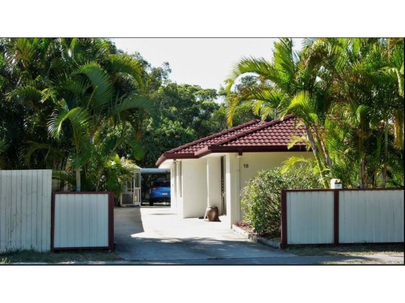 18 Blaxland St, Golden Beach QLD 4551