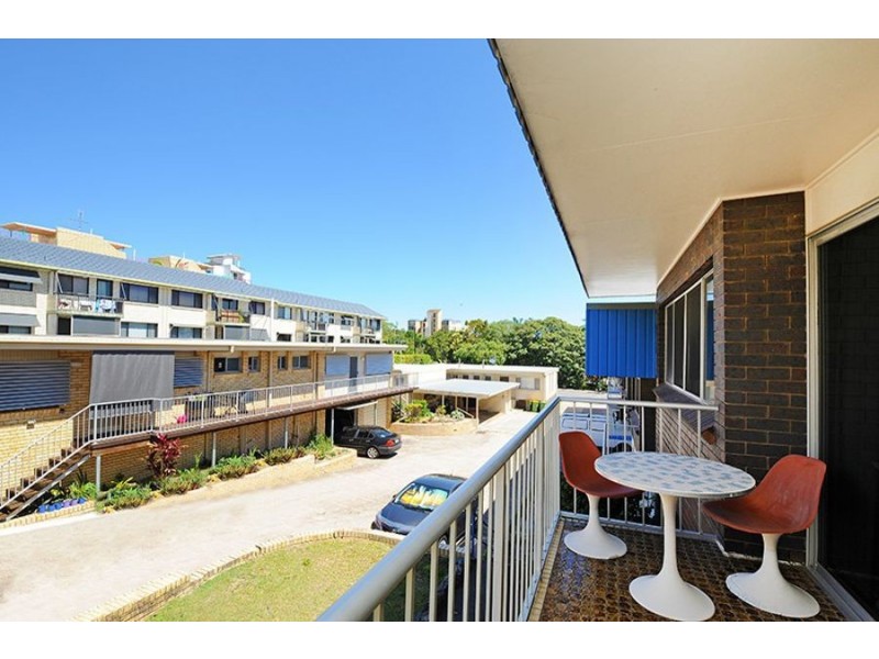 8/35 Burgess Street, Kings Beach QLD 4551