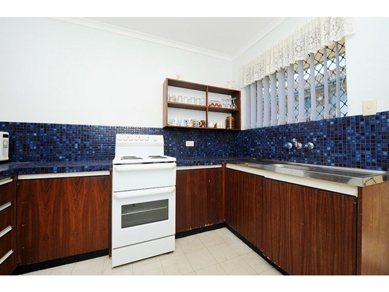 8/35 Burgess Street, Kings Beach QLD 4551