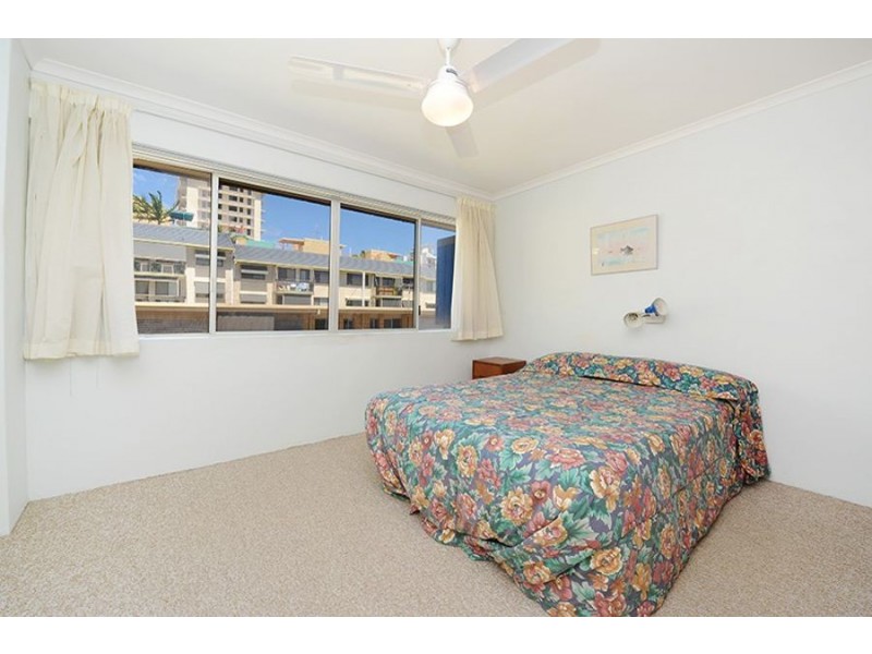 8/35 Burgess Street, Kings Beach QLD 4551