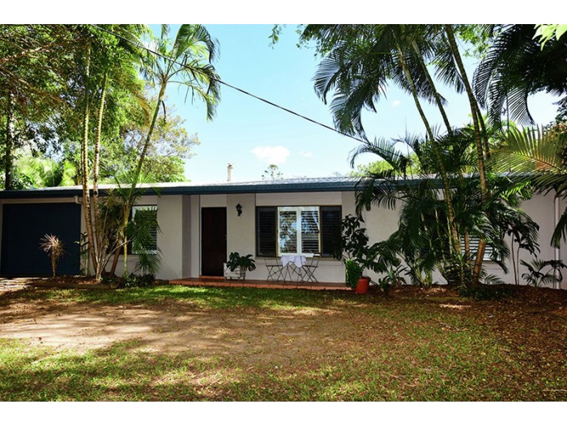6 Roberts Street, Palmwoods QLD 4555