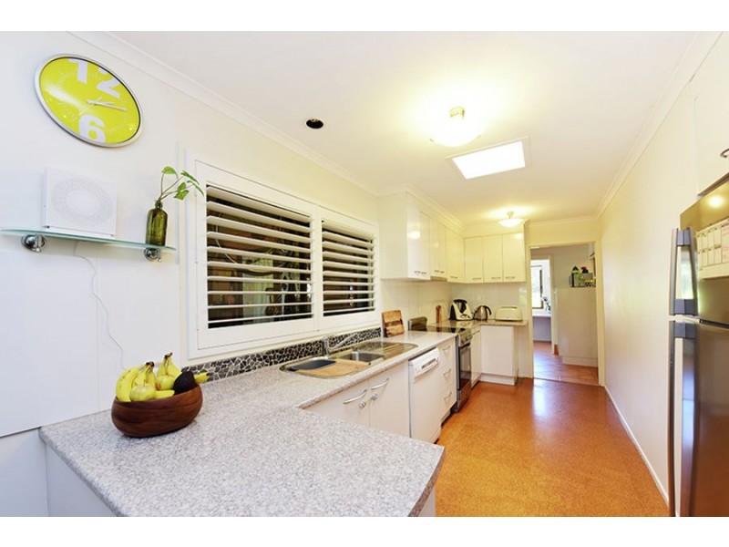 6 Roberts Street, Palmwoods QLD 4555