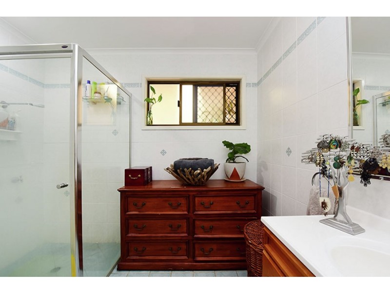 6 Roberts Street, Palmwoods QLD 4555