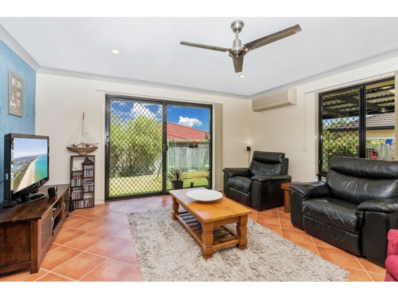 4 Vector Place, Little Mountain QLD 4551