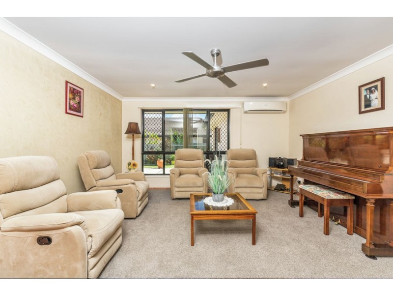 4 Vector Place, Little Mountain QLD 4551