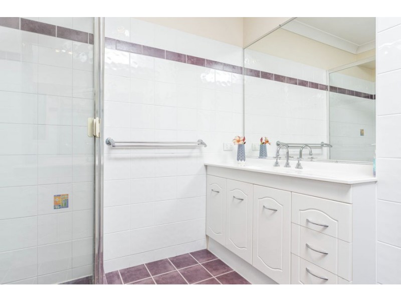 4 Vector Place, Little Mountain QLD 4551