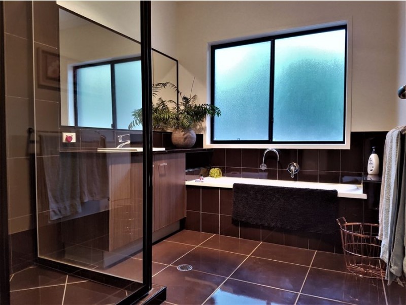 57 Fern Gully Place, Mooloolah Valley QLD 4553