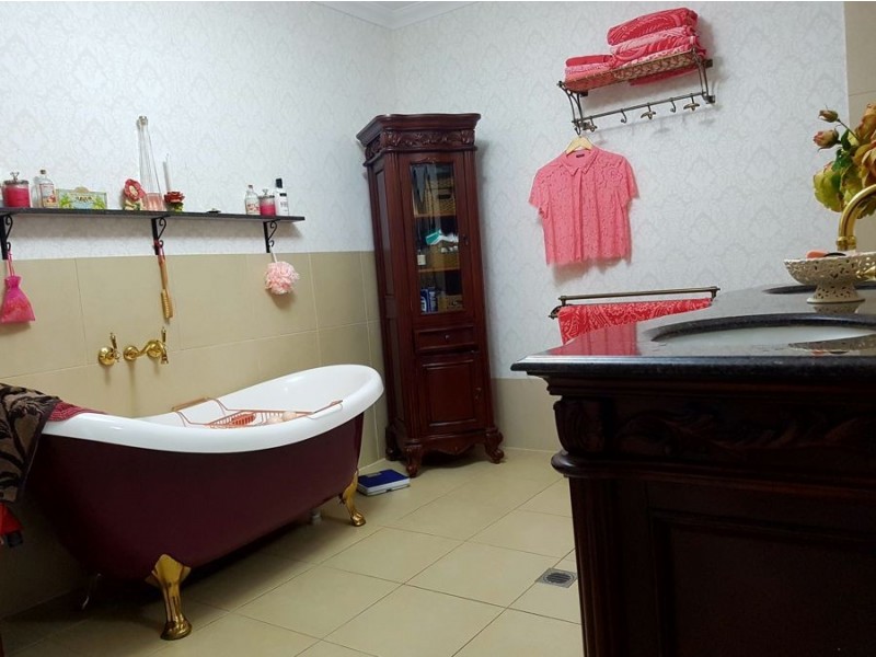 57 Fern Gully Place, Mooloolah Valley QLD 4553