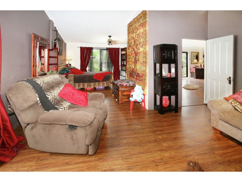 57 Fern Gully Place, Mooloolah Valley QLD 4553