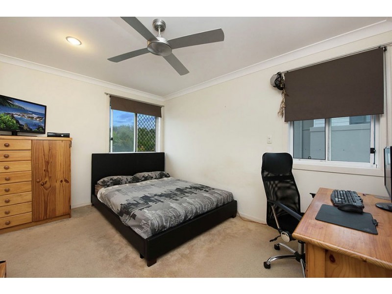 26 Hillview Crescent, Little Mountain QLD 4551