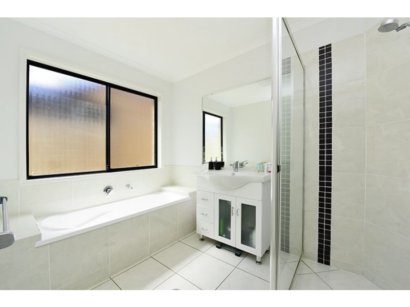 5 Bangalore Close, Caloundra West QLD 4551