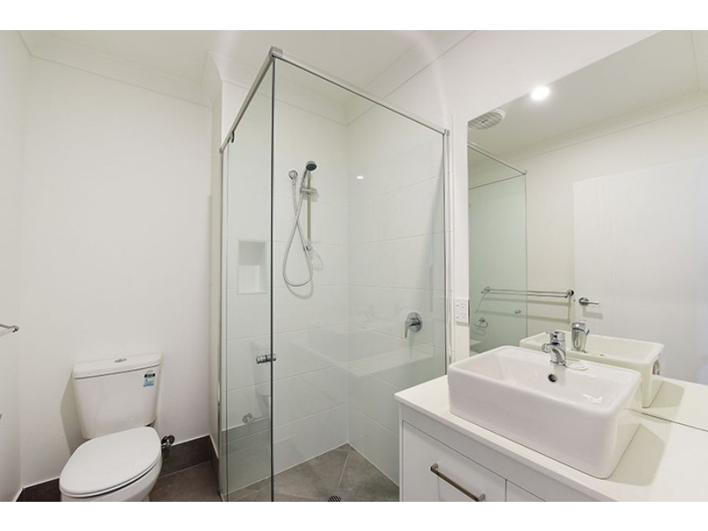 2 /23 Kingfisher Drive, Bli Bli QLD 4560
