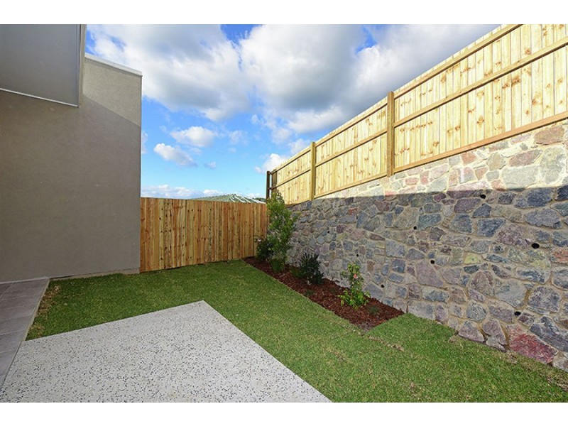 2 /23 Kingfisher Drive, Bli Bli QLD 4560