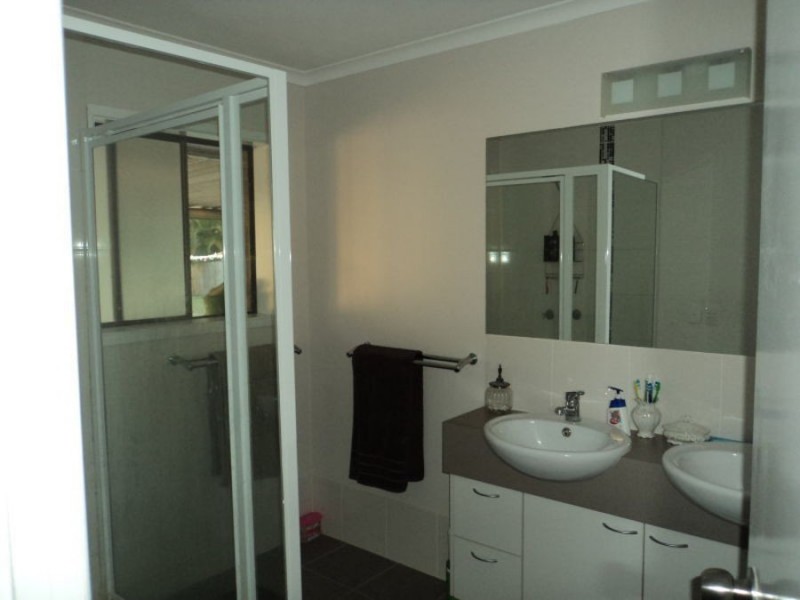 10 Dorson Dr, Mooloolah Valley QLD 4553