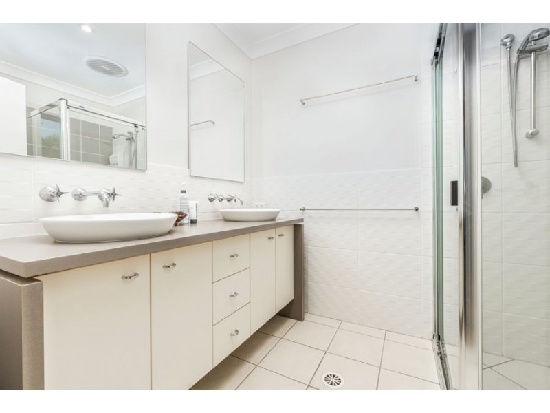 25 Little Mountain Drive, Little Mountain QLD 4551