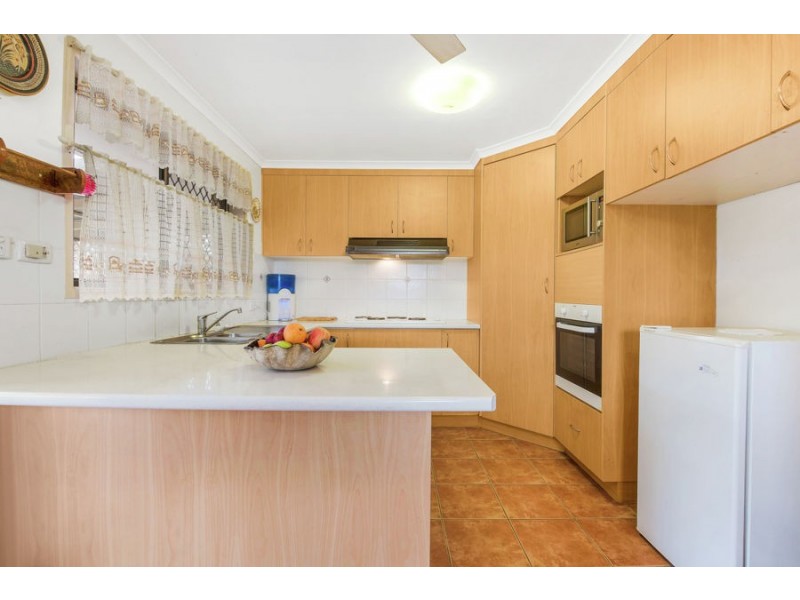 1/18 Ambako Place, Golden Beach QLD 4551