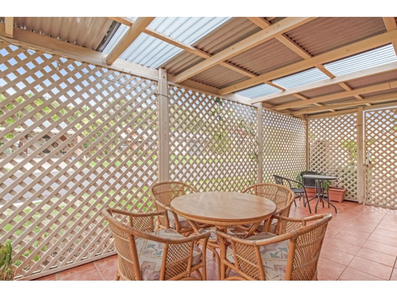 1/18 Ambako Place, Golden Beach QLD 4551