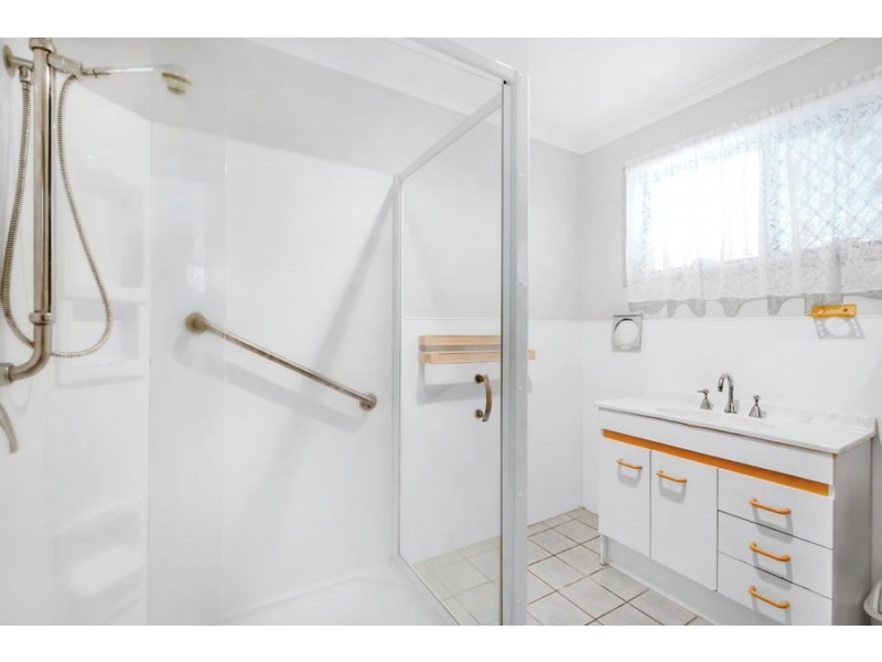 1/18 Ambako Place, Golden Beach QLD 4551