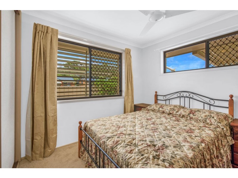 1/18 Ambako Place, Golden Beach QLD 4551
