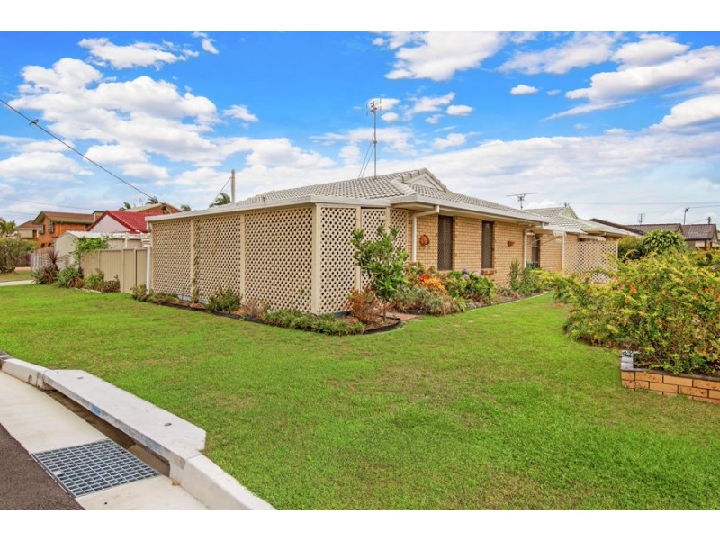 1/18 Ambako Place, Golden Beach QLD 4551