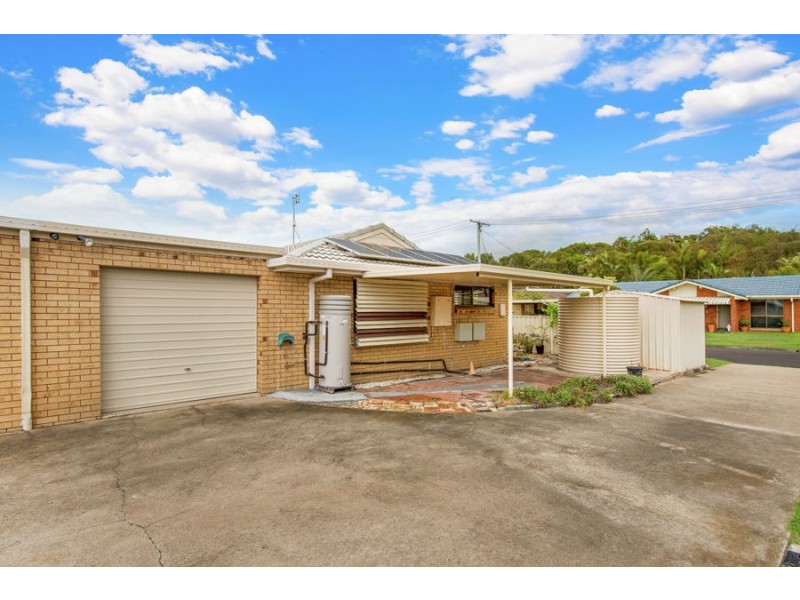 1/18 Ambako Place, Golden Beach QLD 4551