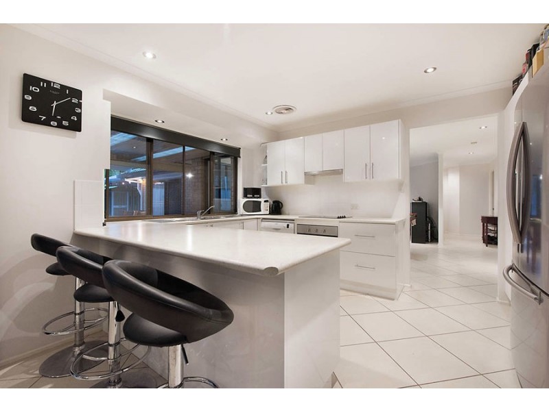 3 Rossiter Place, Aroona QLD 4551