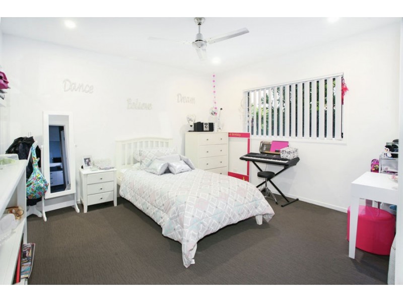 10 Homestead Drive, Little Mountain QLD 4551