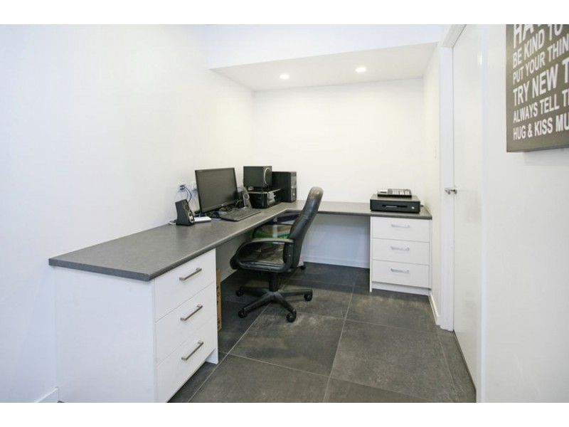 10 Homestead Drive, Little Mountain QLD 4551