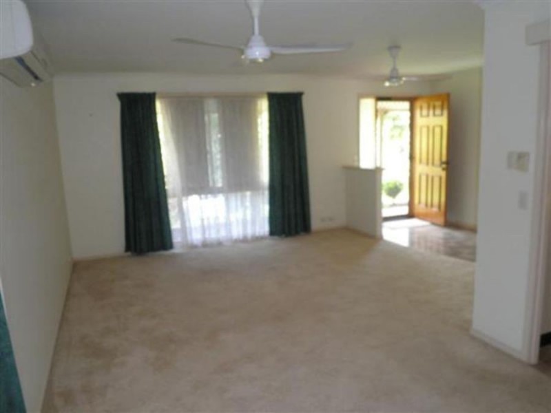 16 Brolga Court, Little Mountain QLD 4551