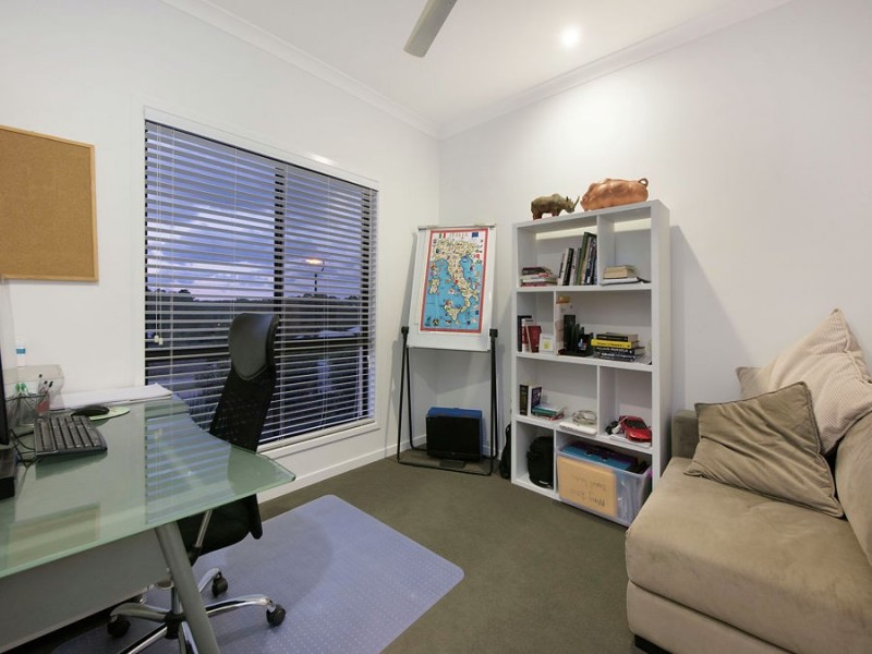 11 Highland Terrace, Little Mountain QLD 4551