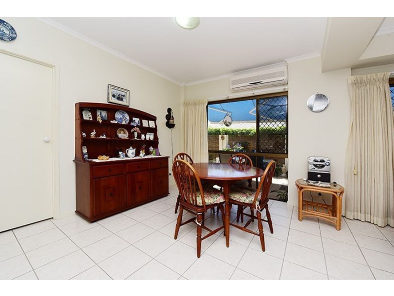 2/7 North Street, Caloundra QLD 4551