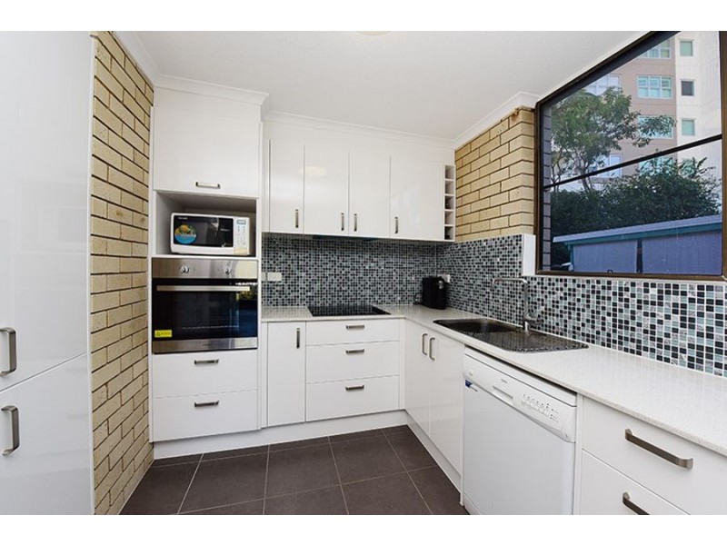 2/9 Verney Street, Kings Beach QLD 4551