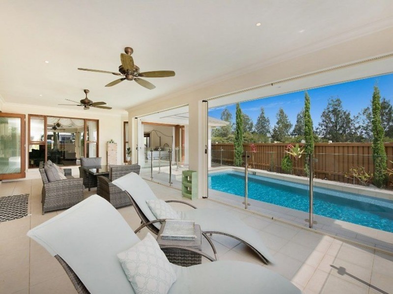 6 Sea Glint Place, Pelican Waters QLD 4551