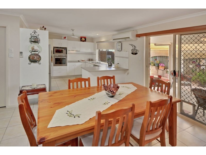 2/75 Caloundra Road, Little Mountain QLD 4551