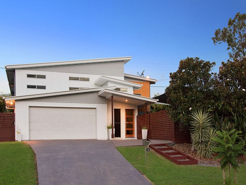 4 Cullen Drive, Little Mountain QLD 4551