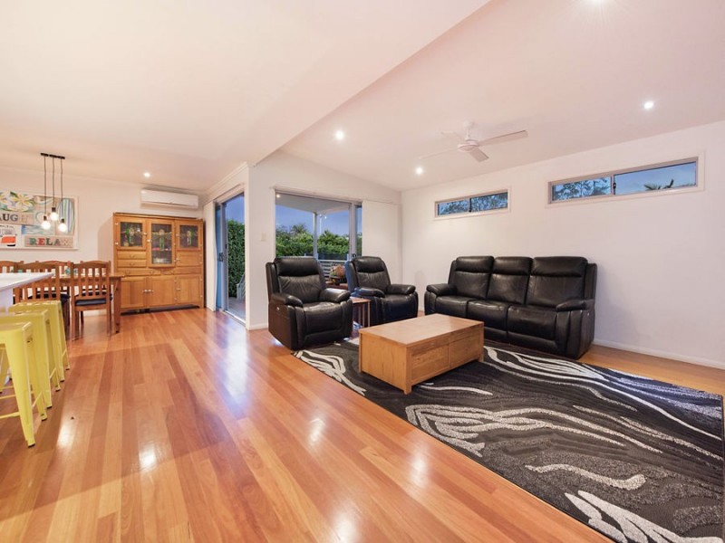 4 Cullen Drive, Little Mountain QLD 4551