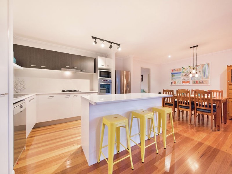 4 Cullen Drive, Little Mountain QLD 4551