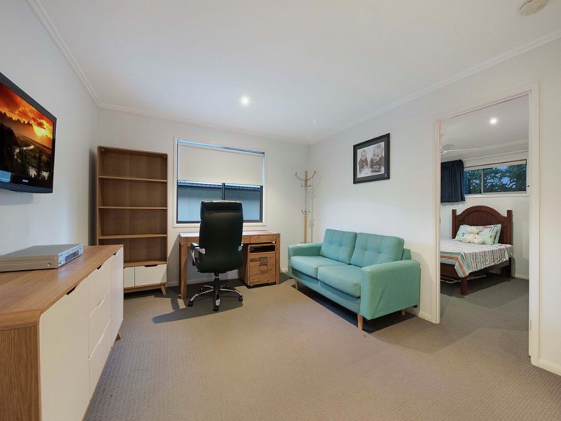 4 Cullen Drive, Little Mountain QLD 4551